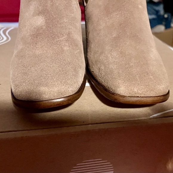 Portland Leather Goods Patina Vero Chelsea Boots Taupe Size 8 - Picture 6 of 8